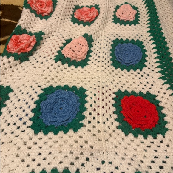 Vintage Crocheted Granny Square Afghan Handmade 105" x 81" - Picture 4 of 8
